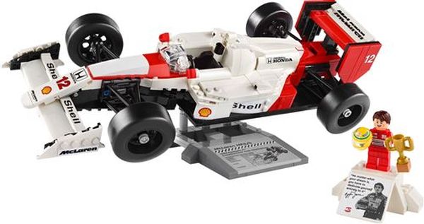 Câștigă un set LEGO McLaren MP4/4 și Ayrton Senna