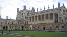 Castiga o tabara educationala la Oxford