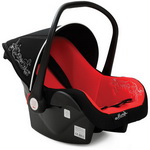 Castiga un scaun de masina Baby Travel